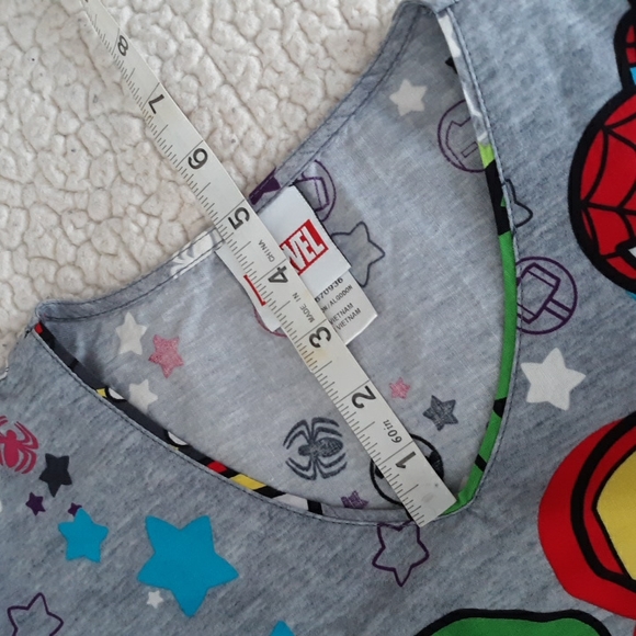 Marvel XS Mini Heros Graphic Grey Scrub Top - Picture 10 of 16